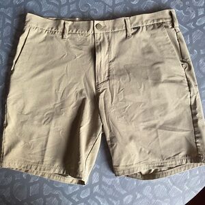 Hurley tan chino shorts men’s waist size‎ 36